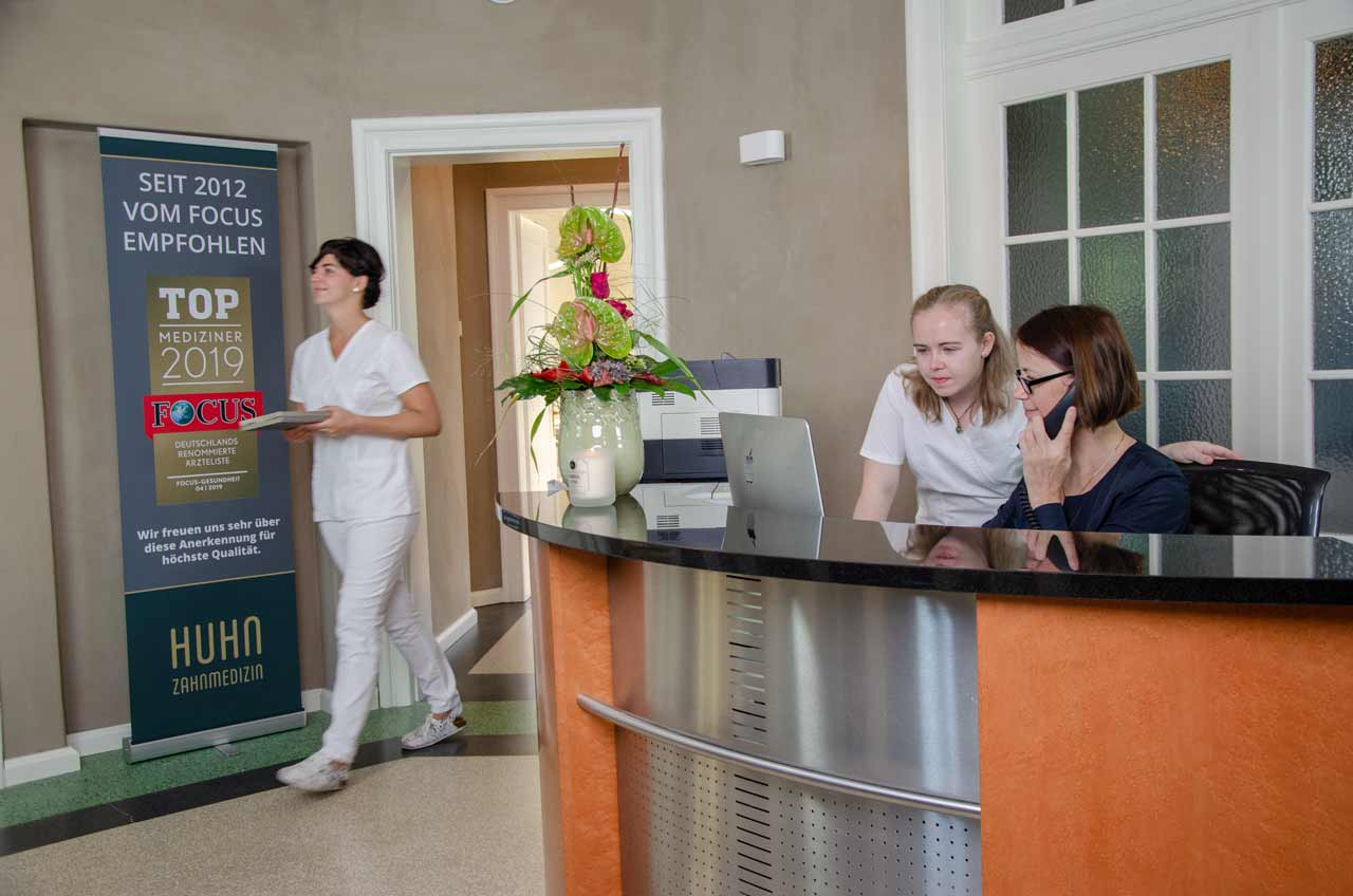 Rezeption bei Dr. Huhn in Dessau