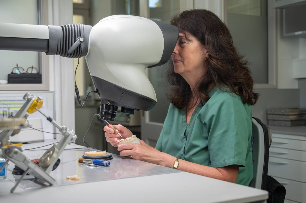 Kronen im Frontzahnbereich